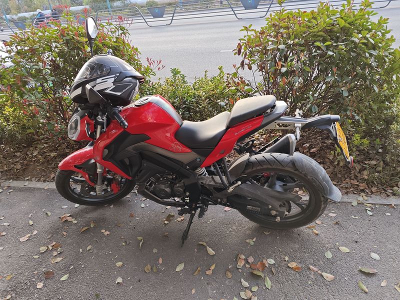 二手贝纳利红宝龙 TNT150i