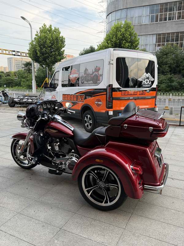 二手哈雷戴维森Tri Glide