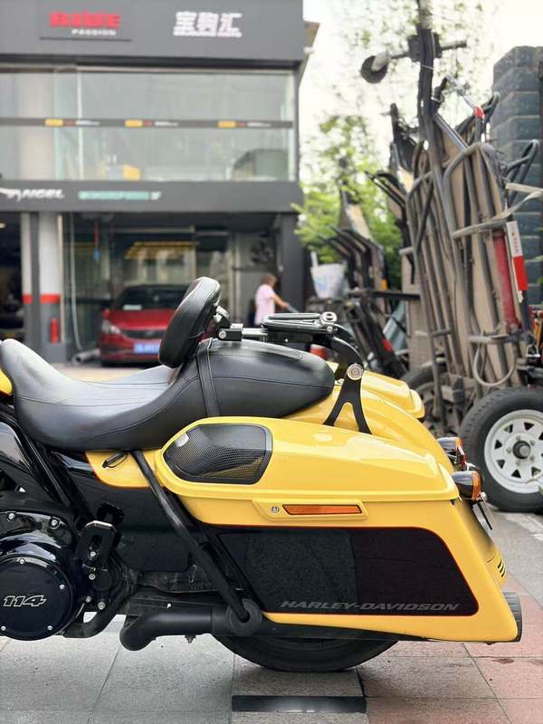 二手哈雷戴维森公路滑翔 Road Glide