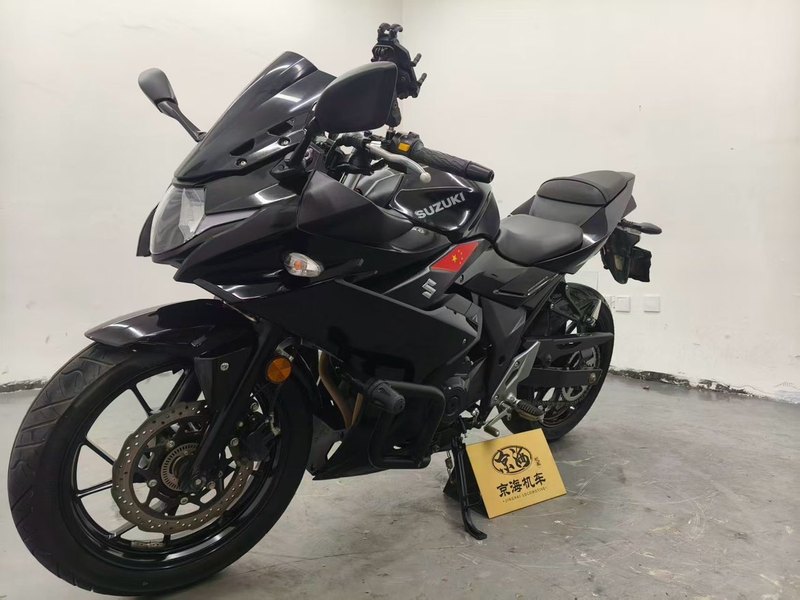 二手豪爵铃木GSX250R