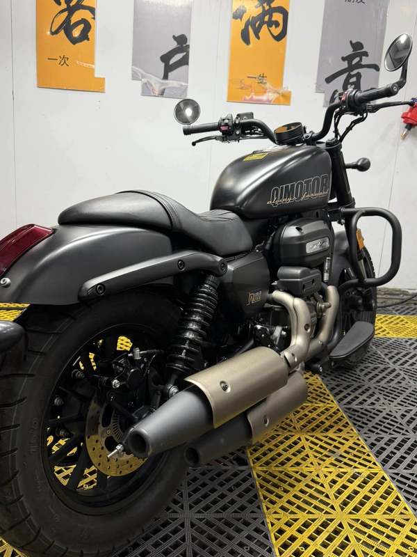二手QJMOTOR闪300