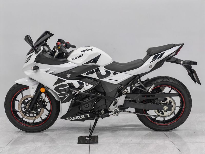 二手豪爵铃木GSX250R