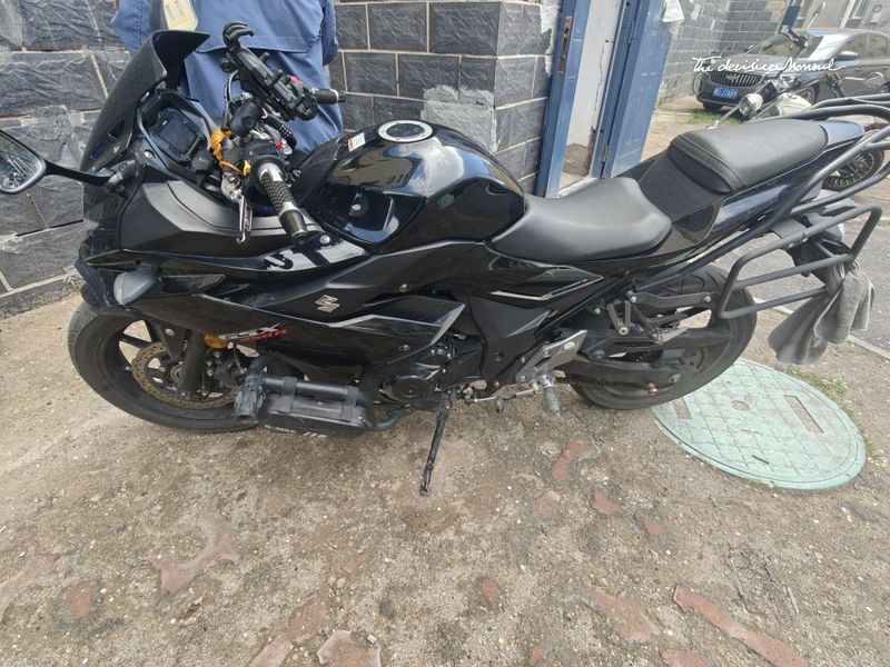 二手豪爵铃木GSX250R