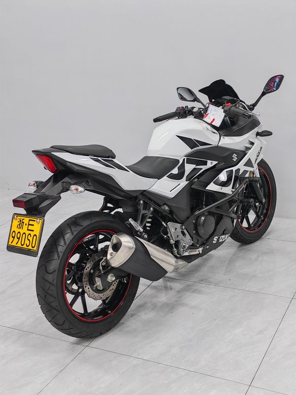 二手豪爵铃木GSX250R
