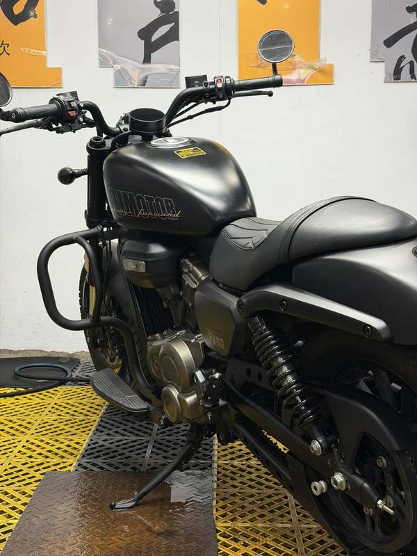 二手QJMOTOR闪300