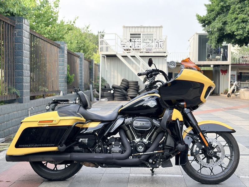 二手哈雷戴维森公路滑翔 Road Glide