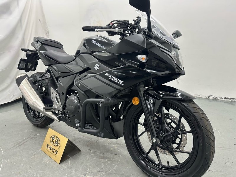 二手豪爵铃木GSX250R
