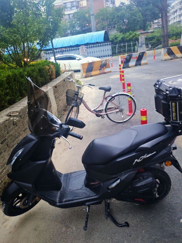 二手五羊本田NX125