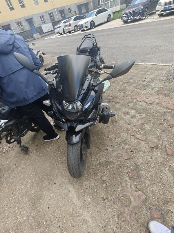 二手豪爵铃木GSX250R