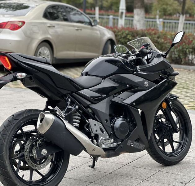 二手豪爵铃木GSX250R