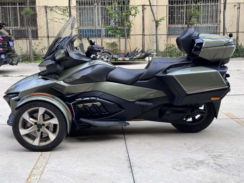 二手庞巴迪Spyder RT