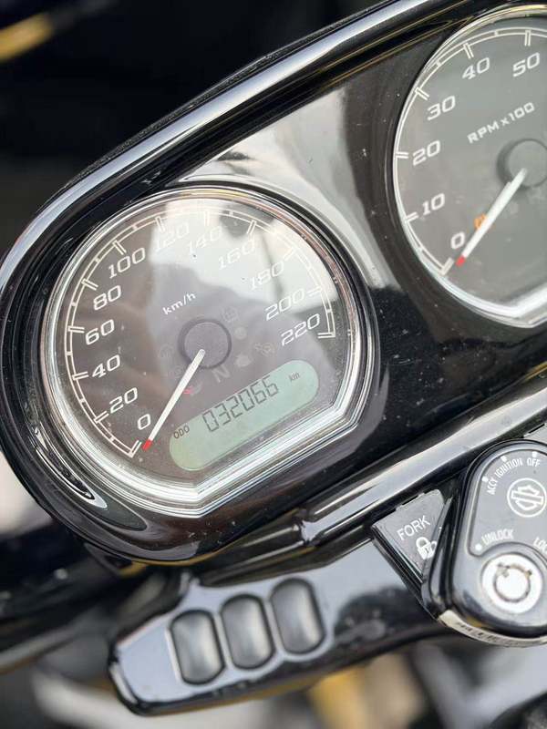 二手哈雷戴维森公路滑翔 Road Glide