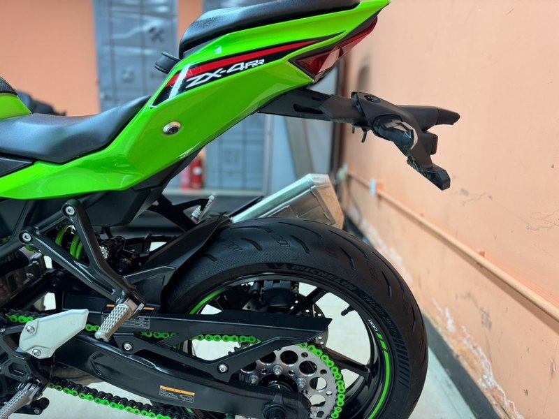 二手川崎ZX-4R