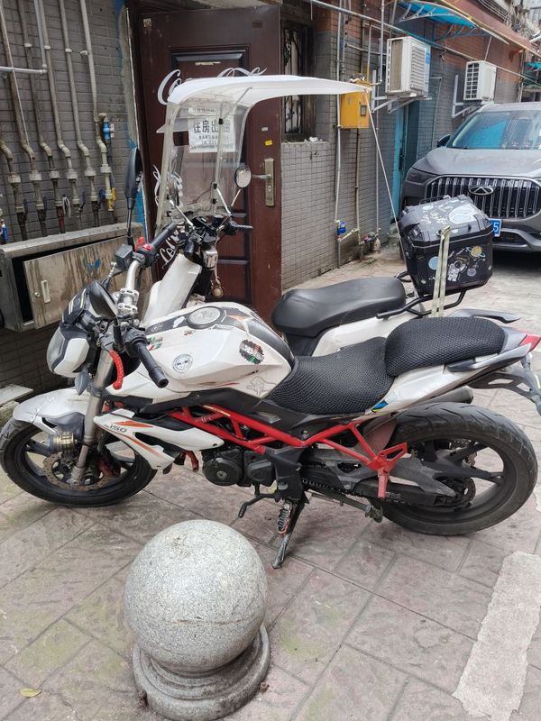 二手贝纳利红宝龙 TNT150i