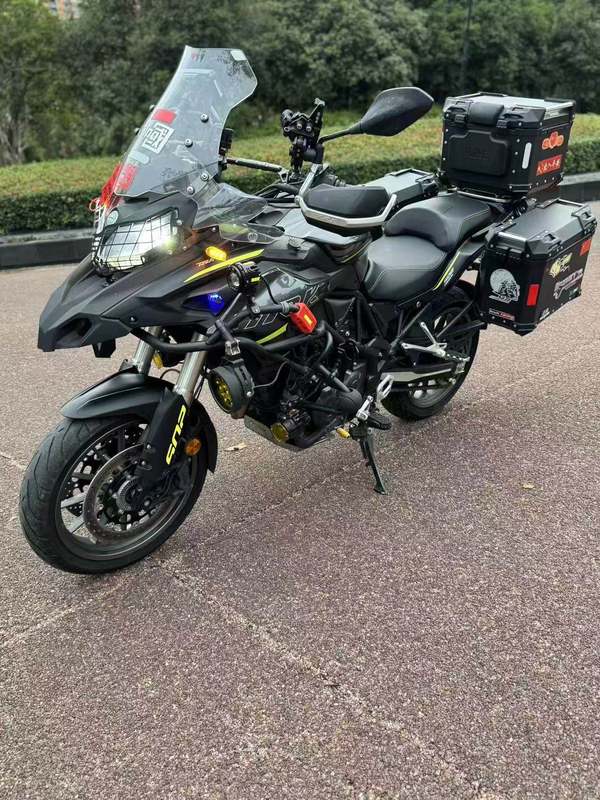 二手贝纳利金鹏 TRK502