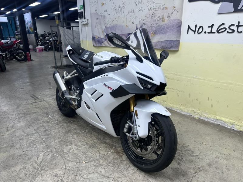 二手张雪机车820RR