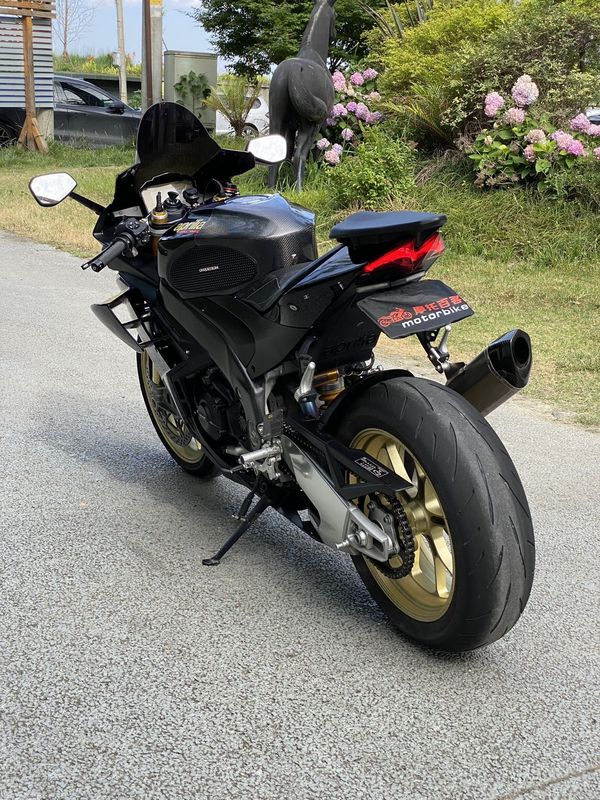 二手阿普利亚RSV4