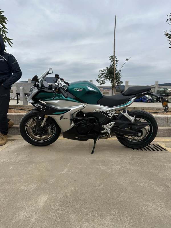 二手贝纳利龙卷风 Tornado 552R