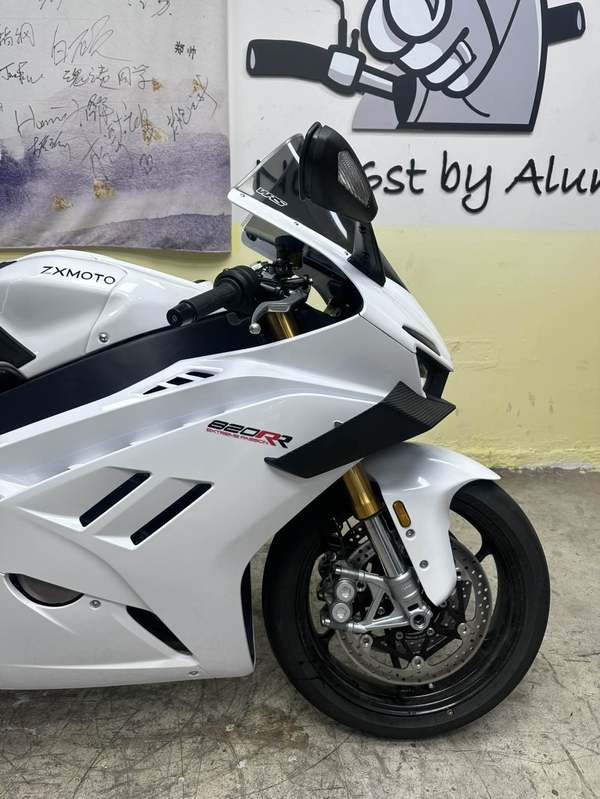 二手张雪机车820RR