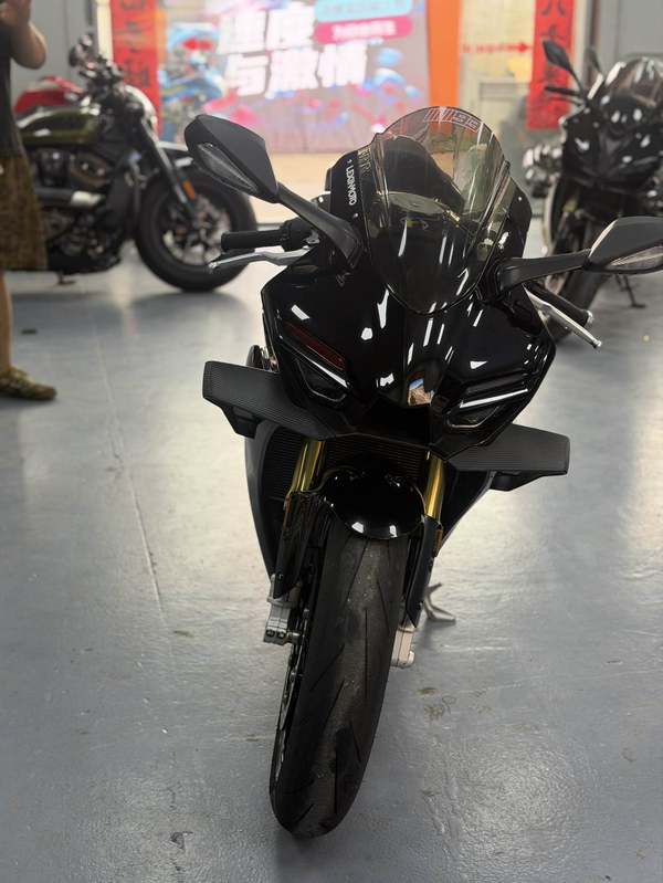 二手张雪机车500RR