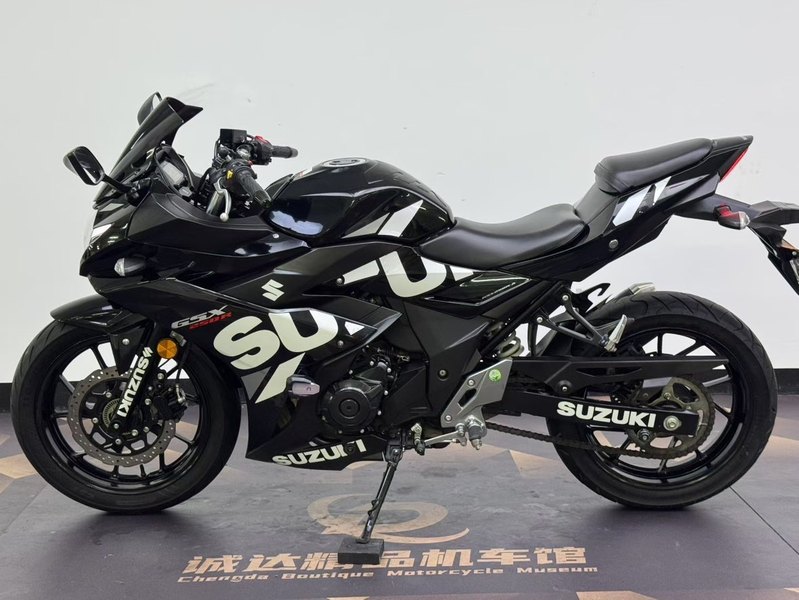 二手豪爵铃木GSX250R