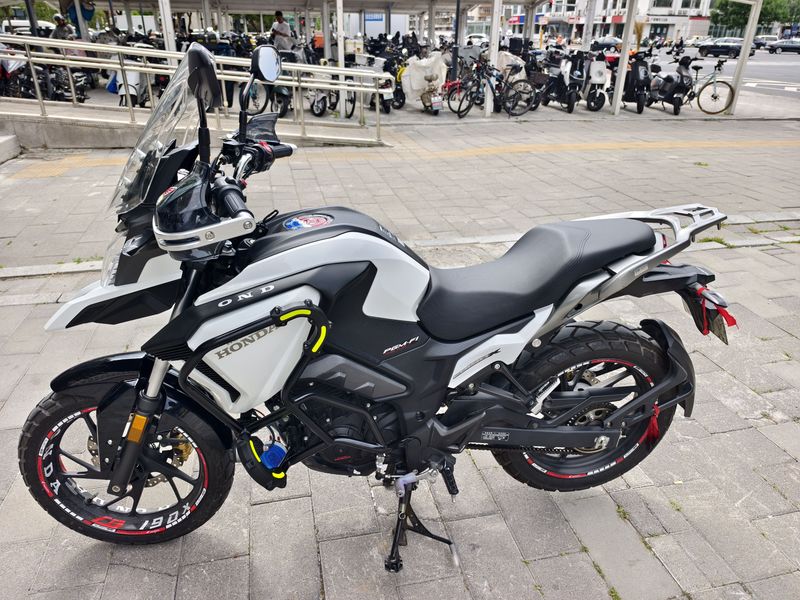 二手五羊本田猛鸷 CB190X