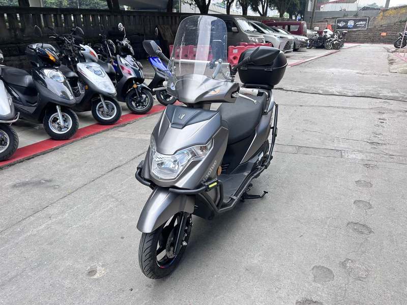 二手豪爵虎鲨VX125