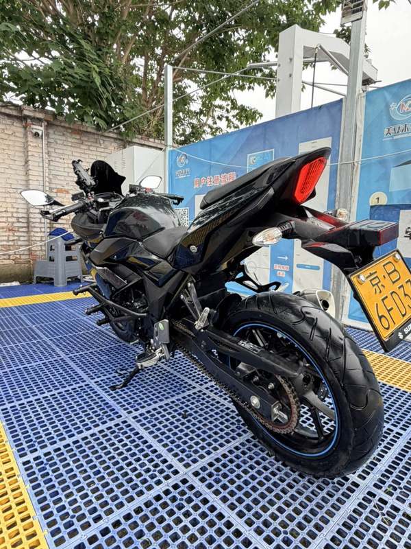 二手豪爵铃木GSX250R