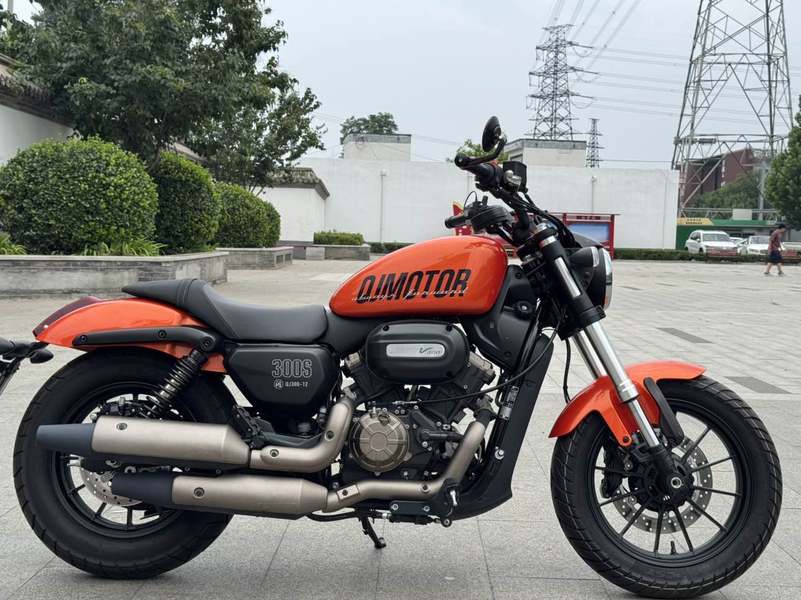 二手QJMOTOR闪300