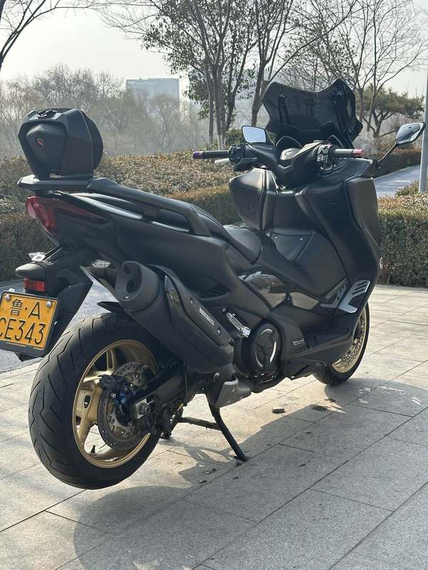 二手雅马哈TMAX