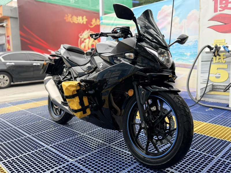 二手豪爵铃木GSX250R