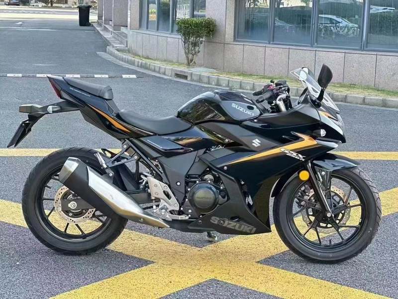 二手豪爵铃木GSX250R