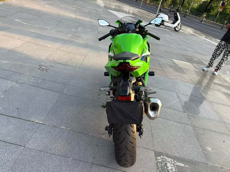 二手川崎ZX-4R