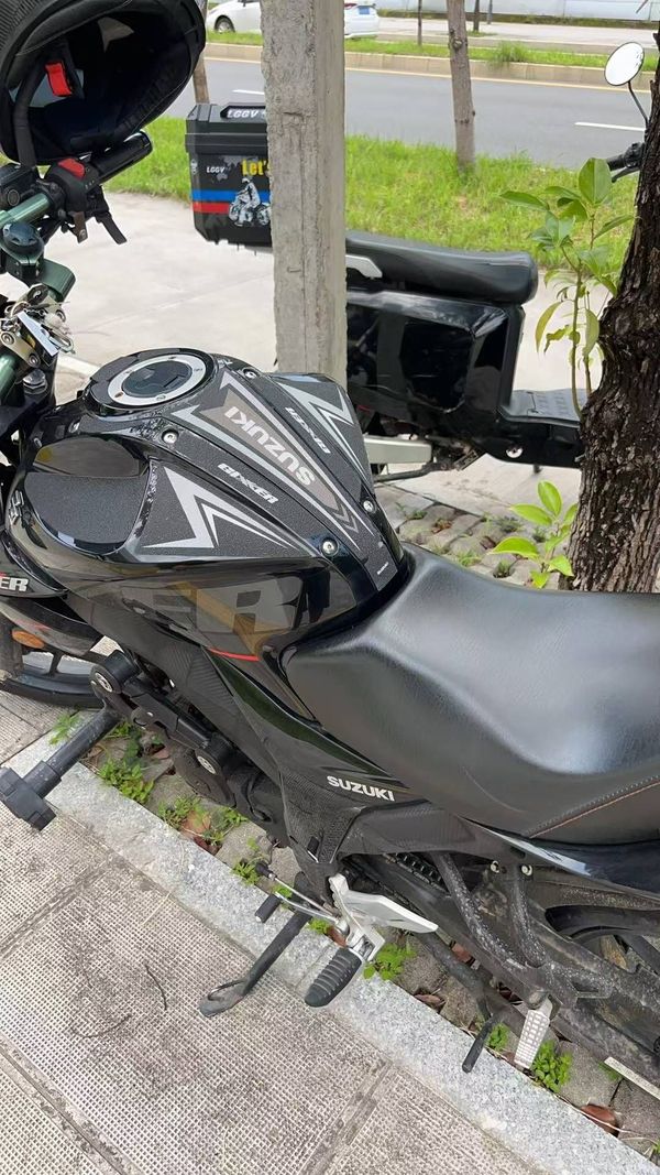 二手济南铃木极客飒 Gixxer 155 NK