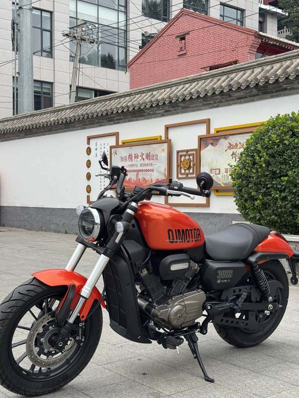 二手QJMOTOR闪300