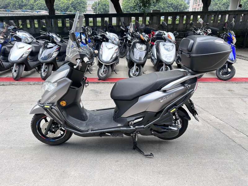 二手豪爵虎鲨VX125