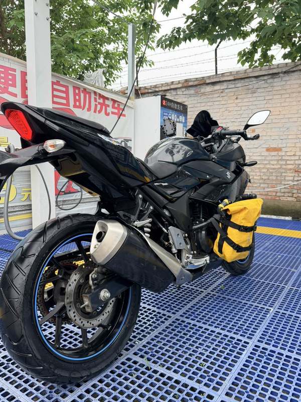二手豪爵铃木GSX250R