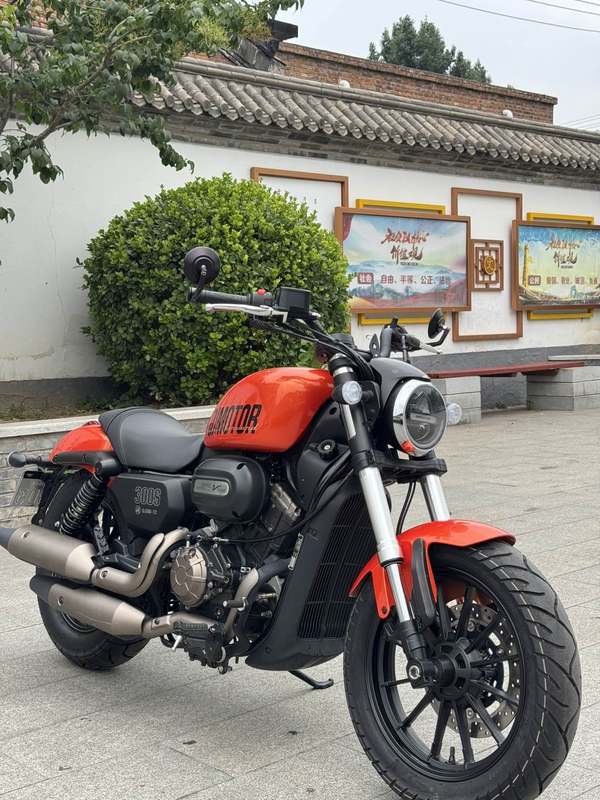 二手QJMOTOR闪300