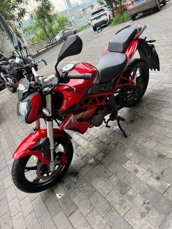 二手贝纳利红宝龙 TNT150i