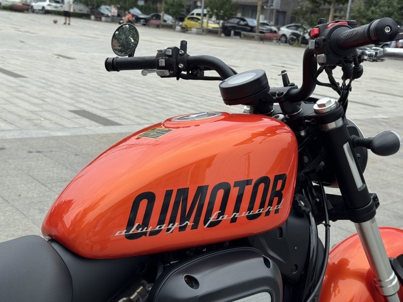 二手QJMOTOR闪300