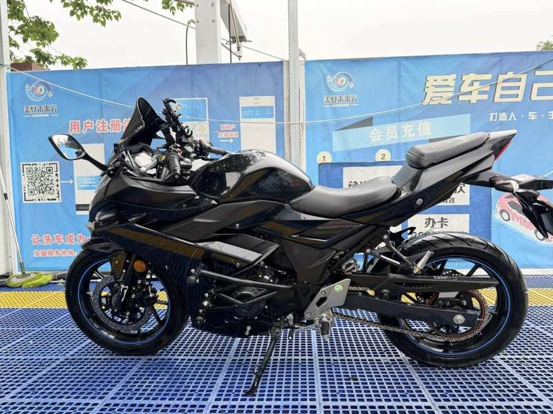 二手豪爵铃木GSX250R