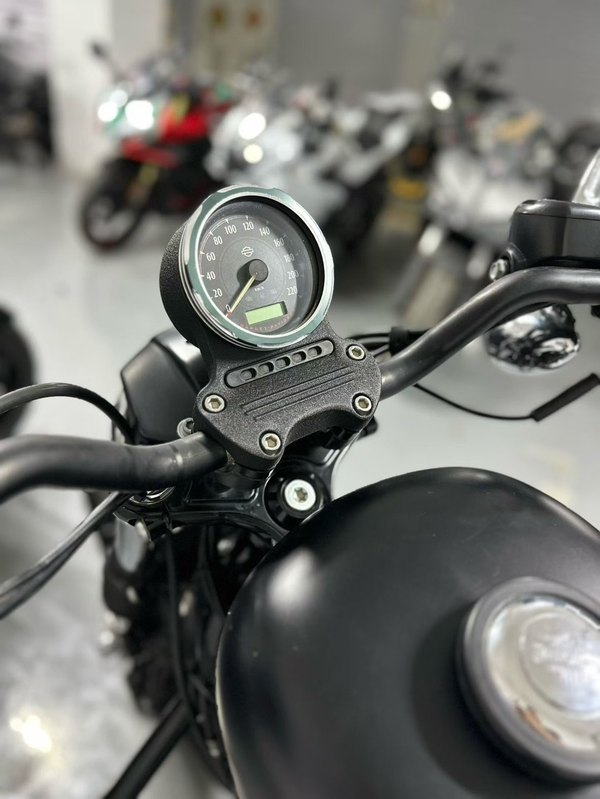 二手哈雷戴维森Iron883 硬汉