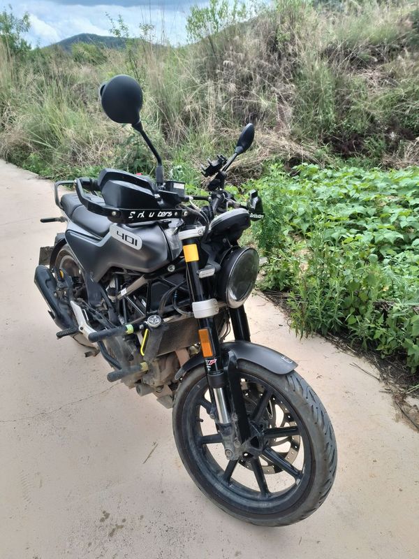 二手HUSQVARNA黑箭 401