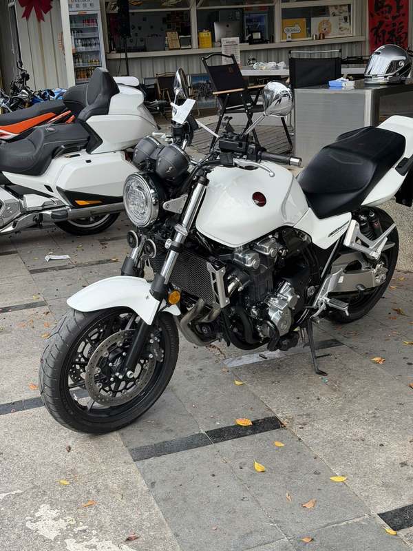二手本田CB1300 Super Four
