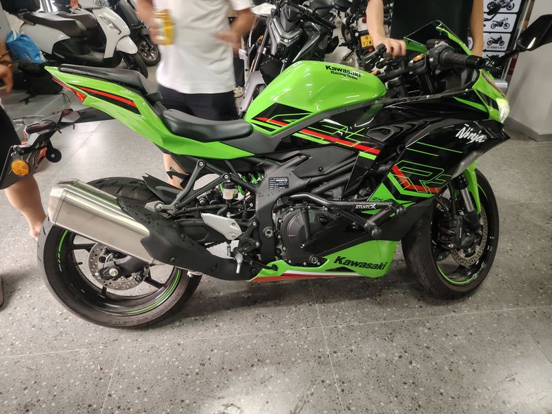 二手川崎ZX-4R