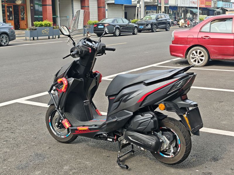 二手新大洲本田裂行 RX125Fi