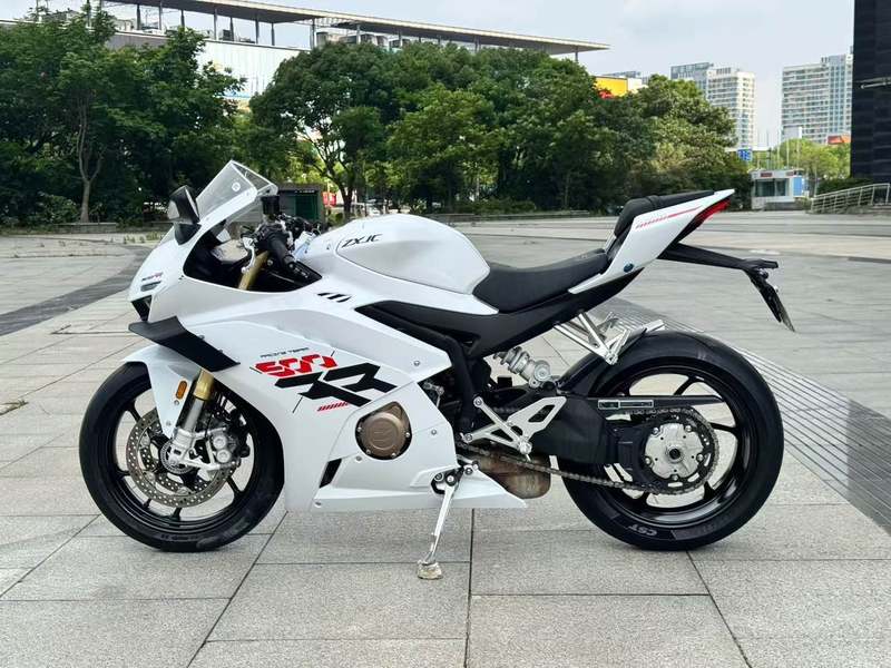 二手张雪机车500RR