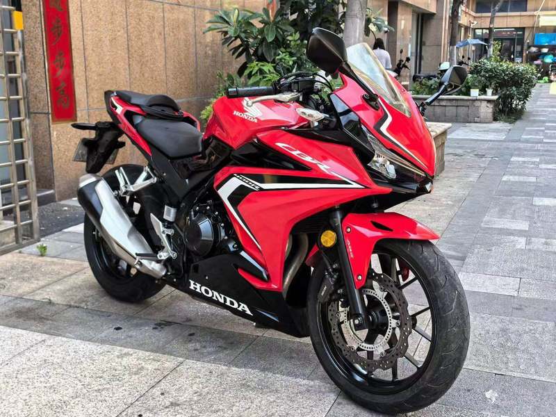二手本田CBR400R