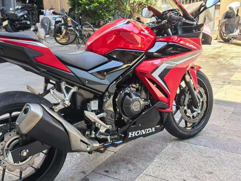 二手本田CBR400R