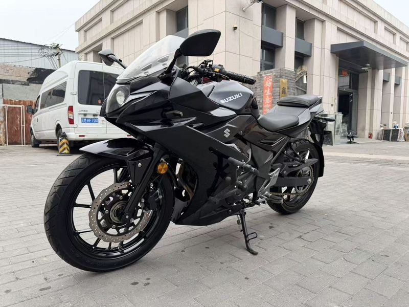 二手豪爵铃木GSX250R